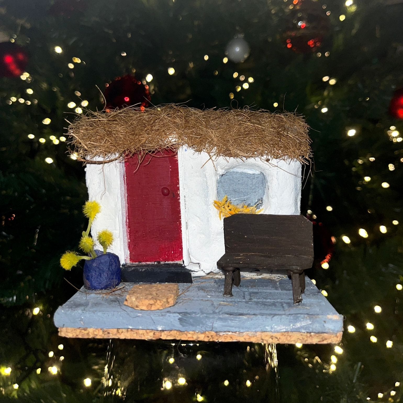 Miniature Irish Thatched Cottage front - Variant B