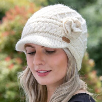 Aran Trellis Design Peak Hat White