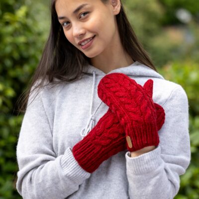 Aran Cable Gloves Red