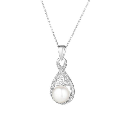 Pearl Teardrop Pendant Necklace