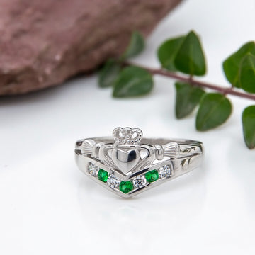 Wishbone Claddagh Ring