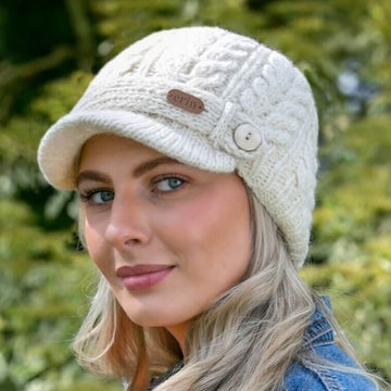 Aran Wool White Peak Hat