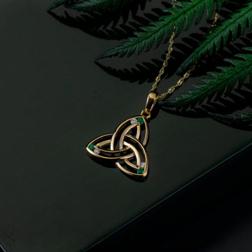 14K GOLD DIAMOND & EMERALD TRINITY KNOT PENDANT